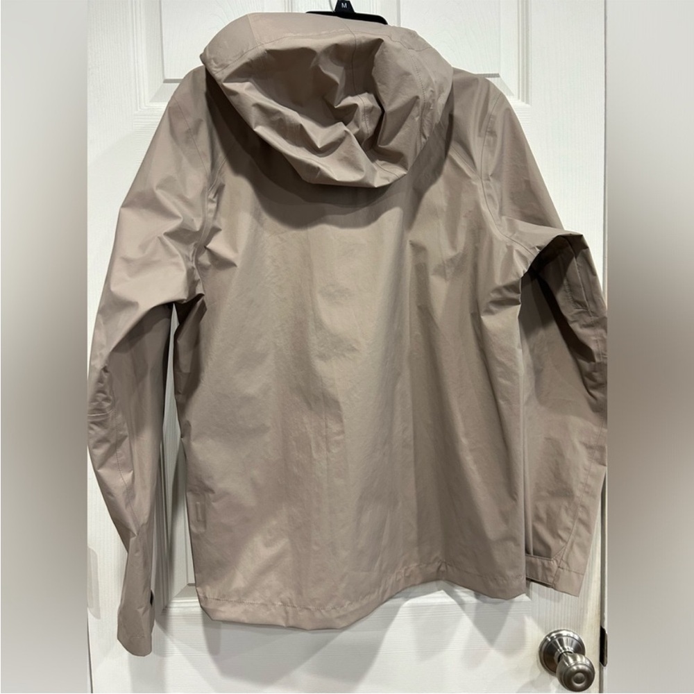Patagonia Men's XL Torrentshell 3L Jacket Rain Waterproof Grey Tan NWT - Picture 3 of 10